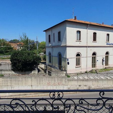 Casa Sobborghi Lägenhet Monza Exteriör bild