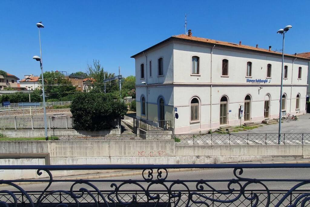 Casa Sobborghi Lägenhet Monza Exteriör bild